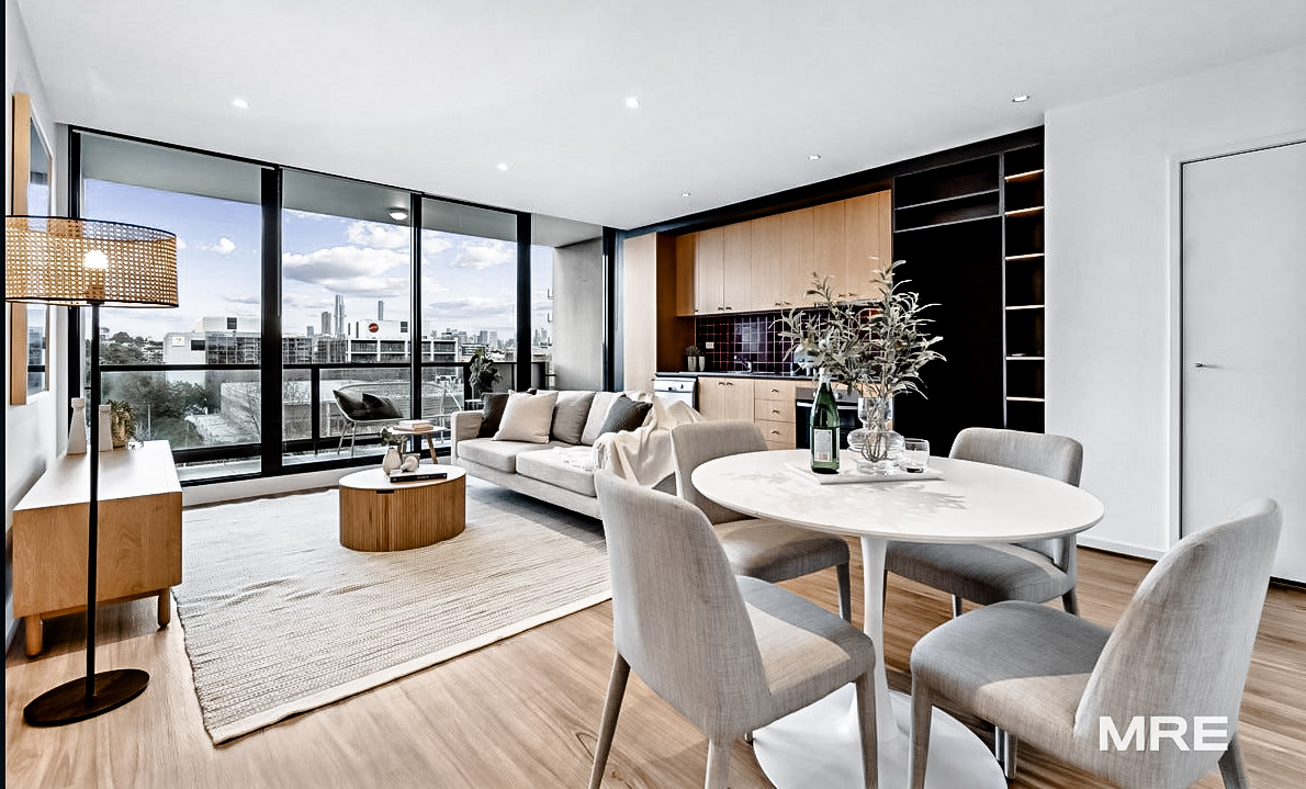 Home Staging_Richmond_Dining + Living + Outdoor (2)